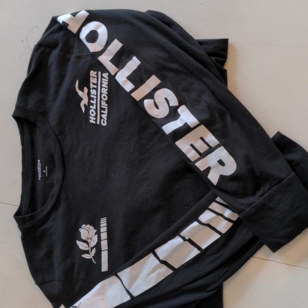 Hollister long sleeve tee